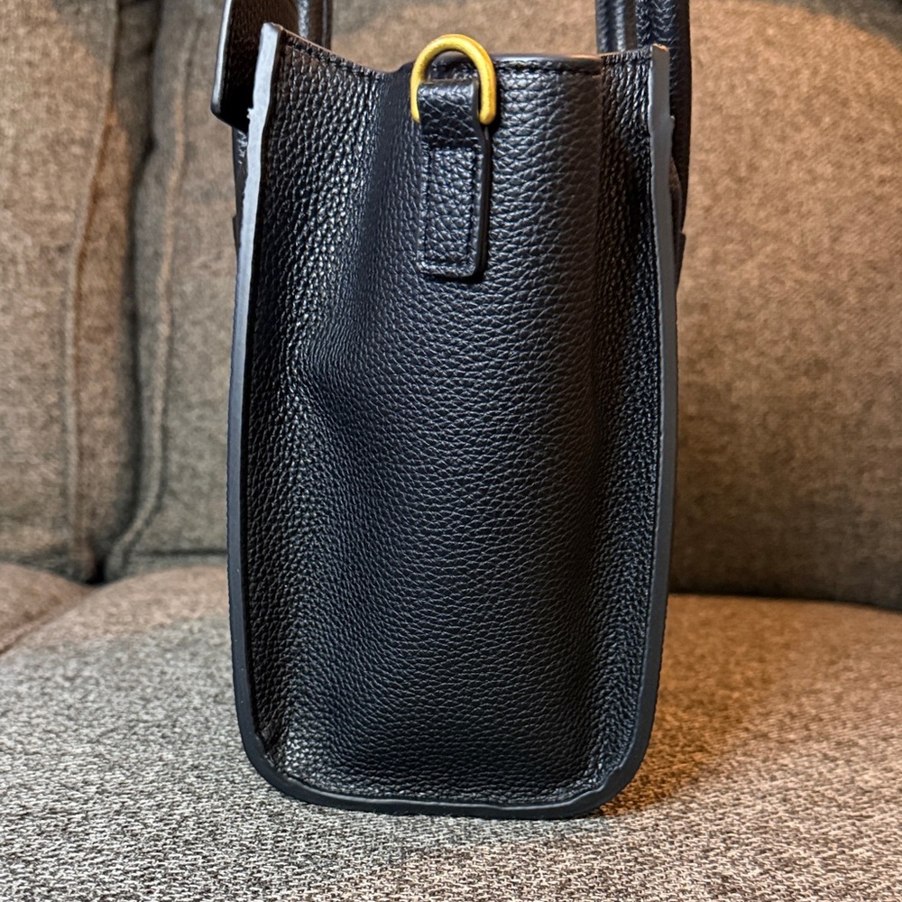 Elegant Black Handbag/Satchel - Picture 13 of 16